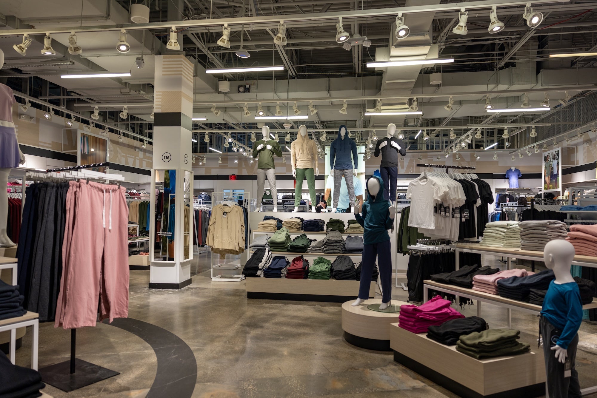 Top Selling Amazon Brand, Real Essentials Announces its First Retail Store in Florida!